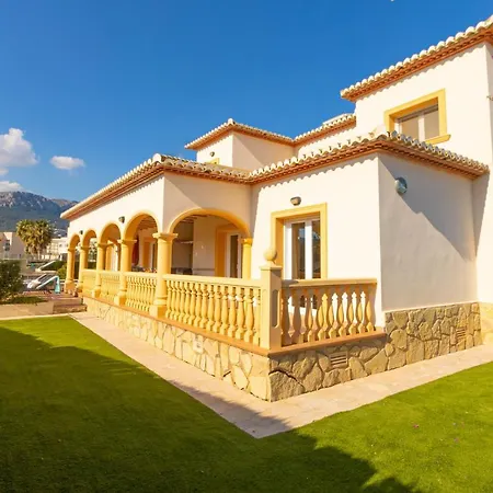 Abahana Villas Artemis *